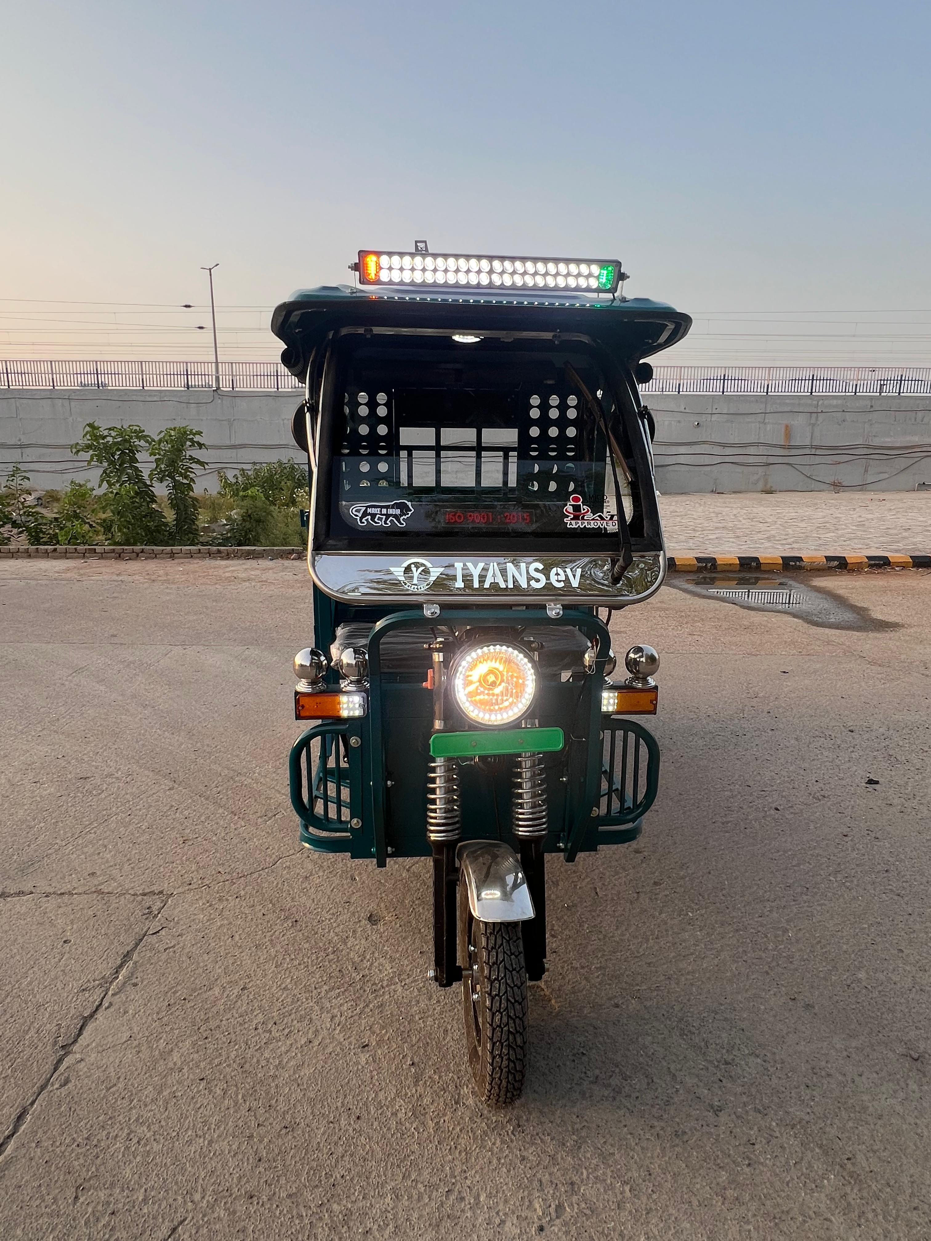 IYANS E-Rickshaw Front Cockpit